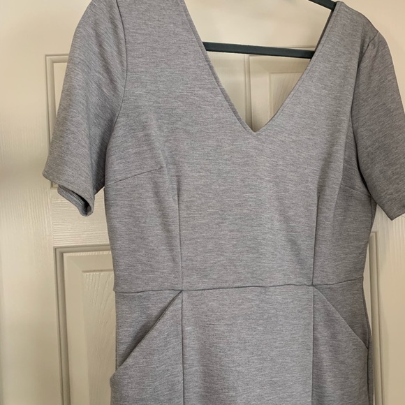 Pep Hem Mid Dress w/ Pockets - Picture 4 of 5